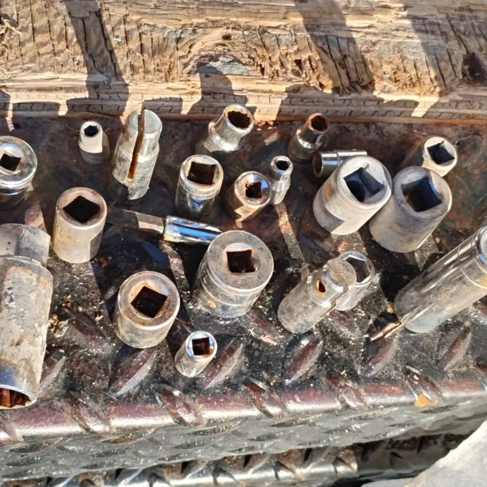 Assorted Metal Socket Set - Picture 3 of 3